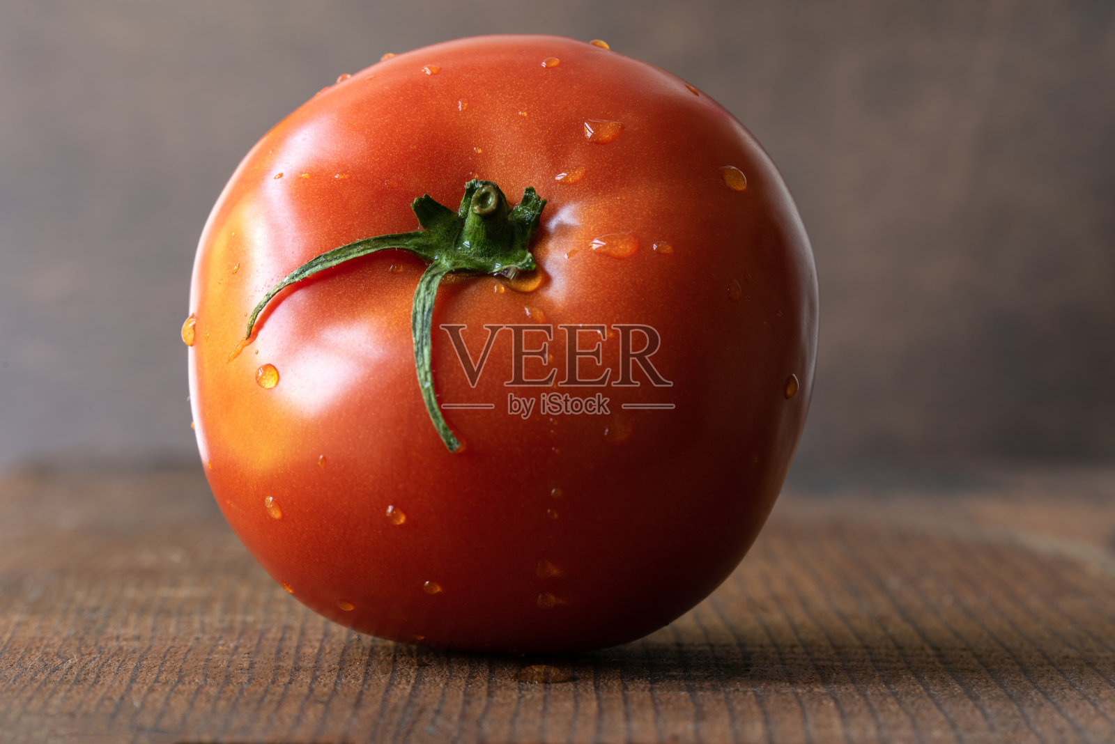 一个牛排番茄照片摄影图片