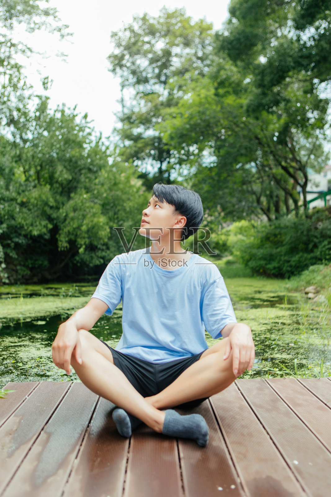 男性冥想照片摄影图片