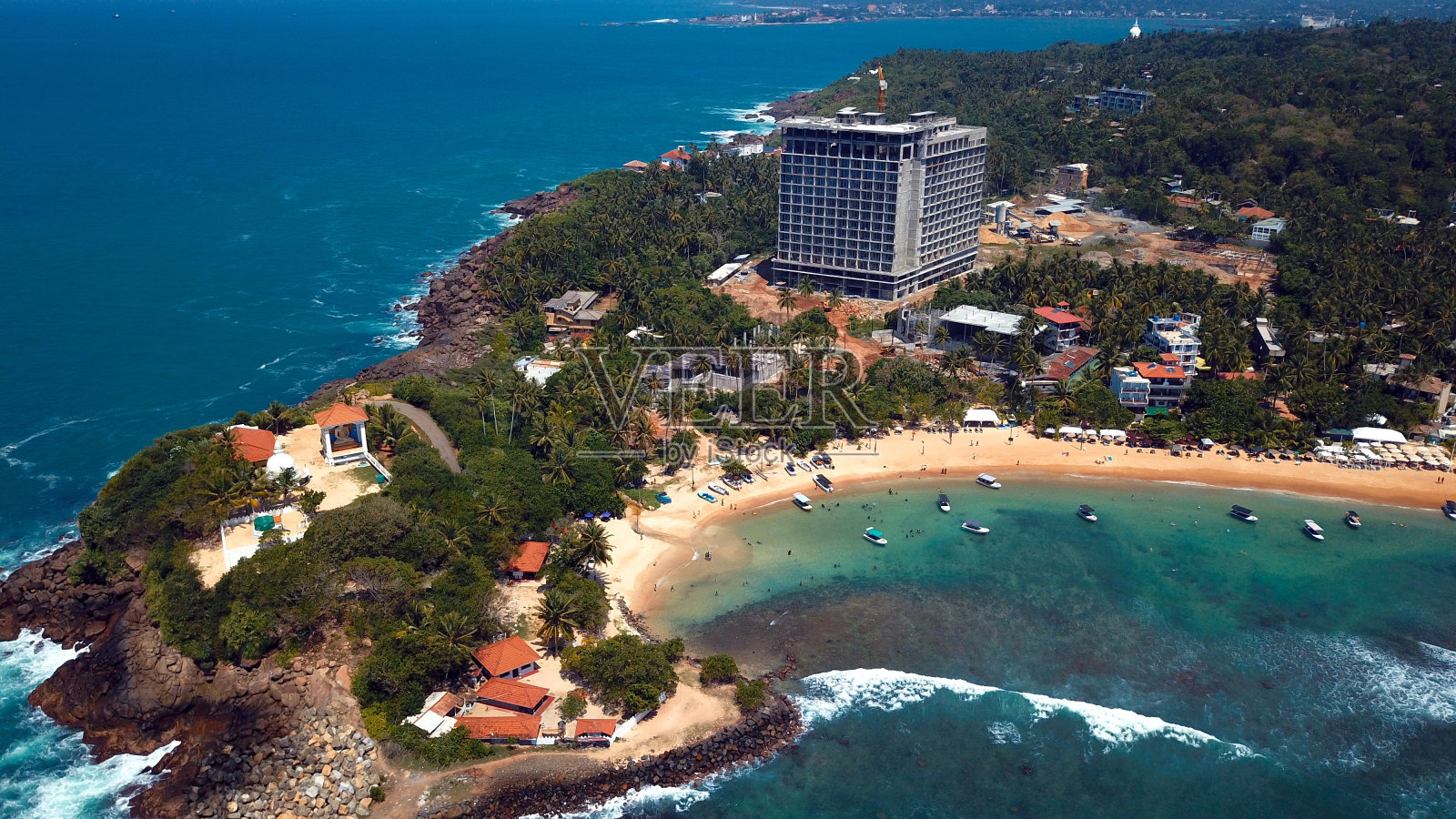 斯里兰卡乌纳瓦图纳的海滩海岸线照片摄影图片