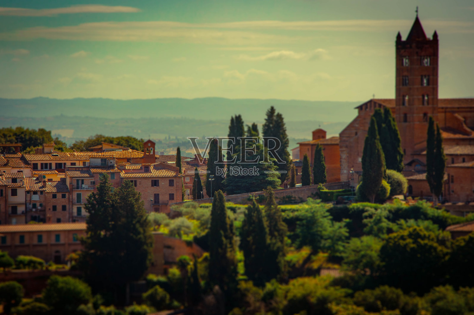 意大利Montepulciano的一个温暖的下午照片摄影图片
