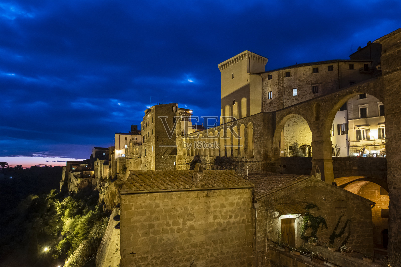 皮蒂利亚诺老城-托斯卡纳照片摄影图片