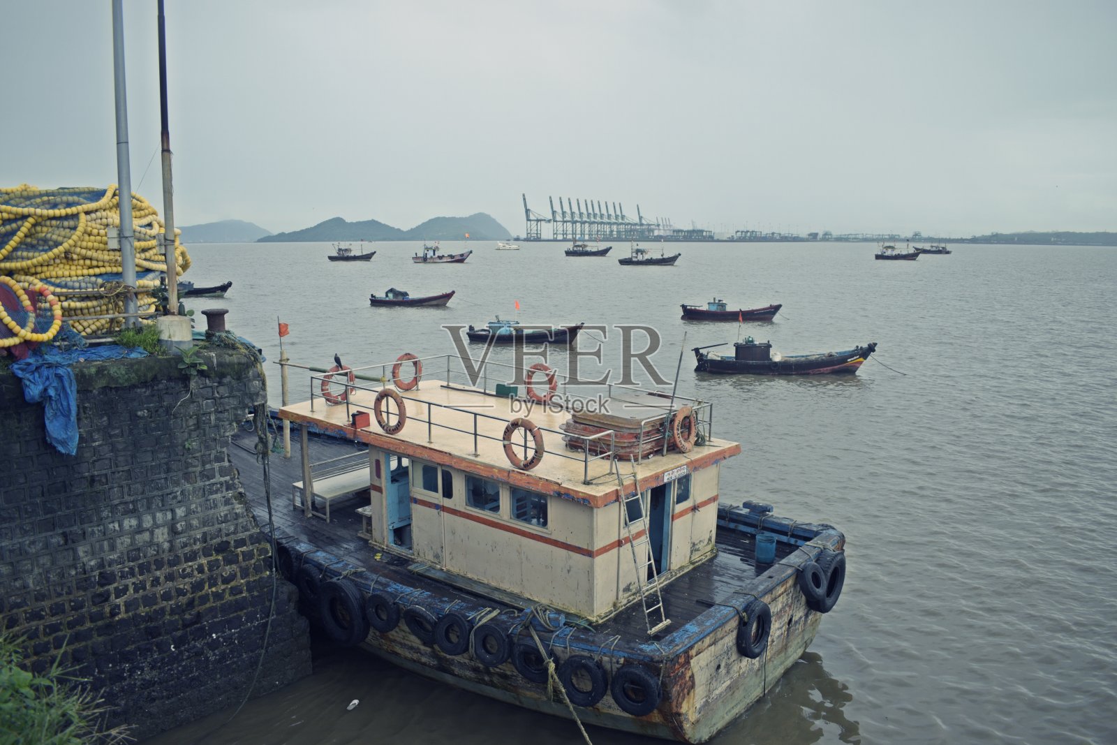 传统木制渔船照片摄影图片