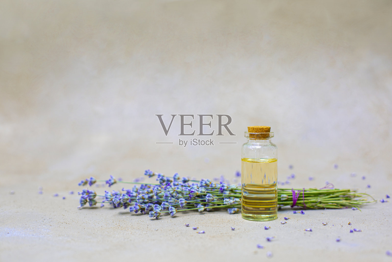 薰衣草油照片摄影图片