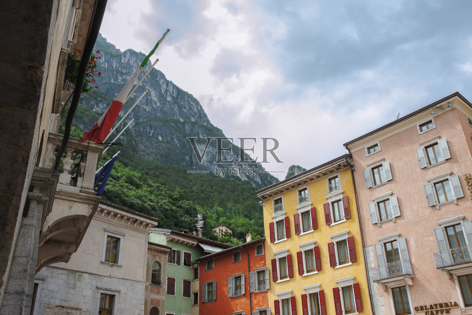 11月3日广场，Riva del Garda, Trento, Trentino Alto Adige，意大利照片摄影图片