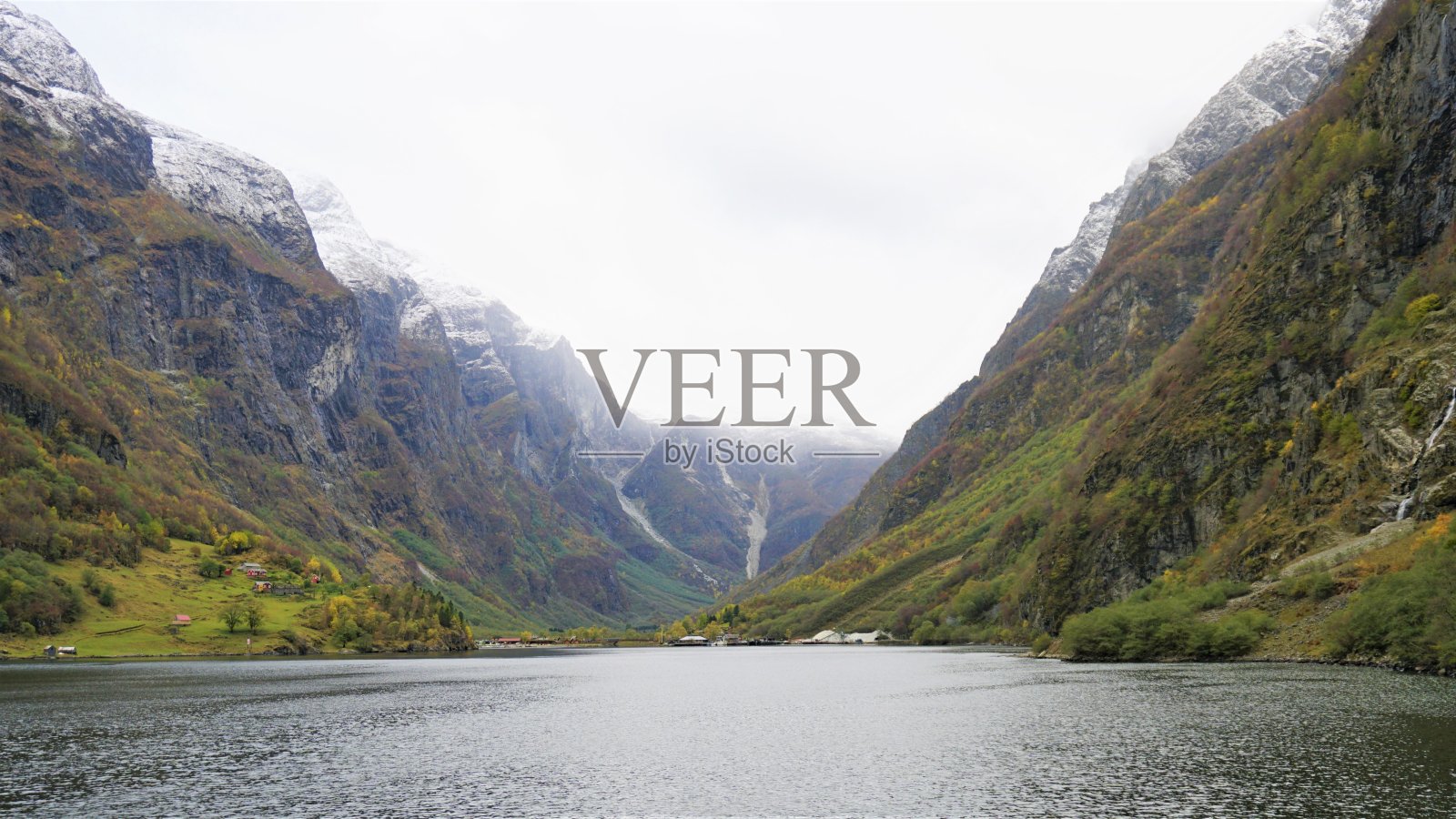 挪威弗拉姆的峡湾照片摄影图片