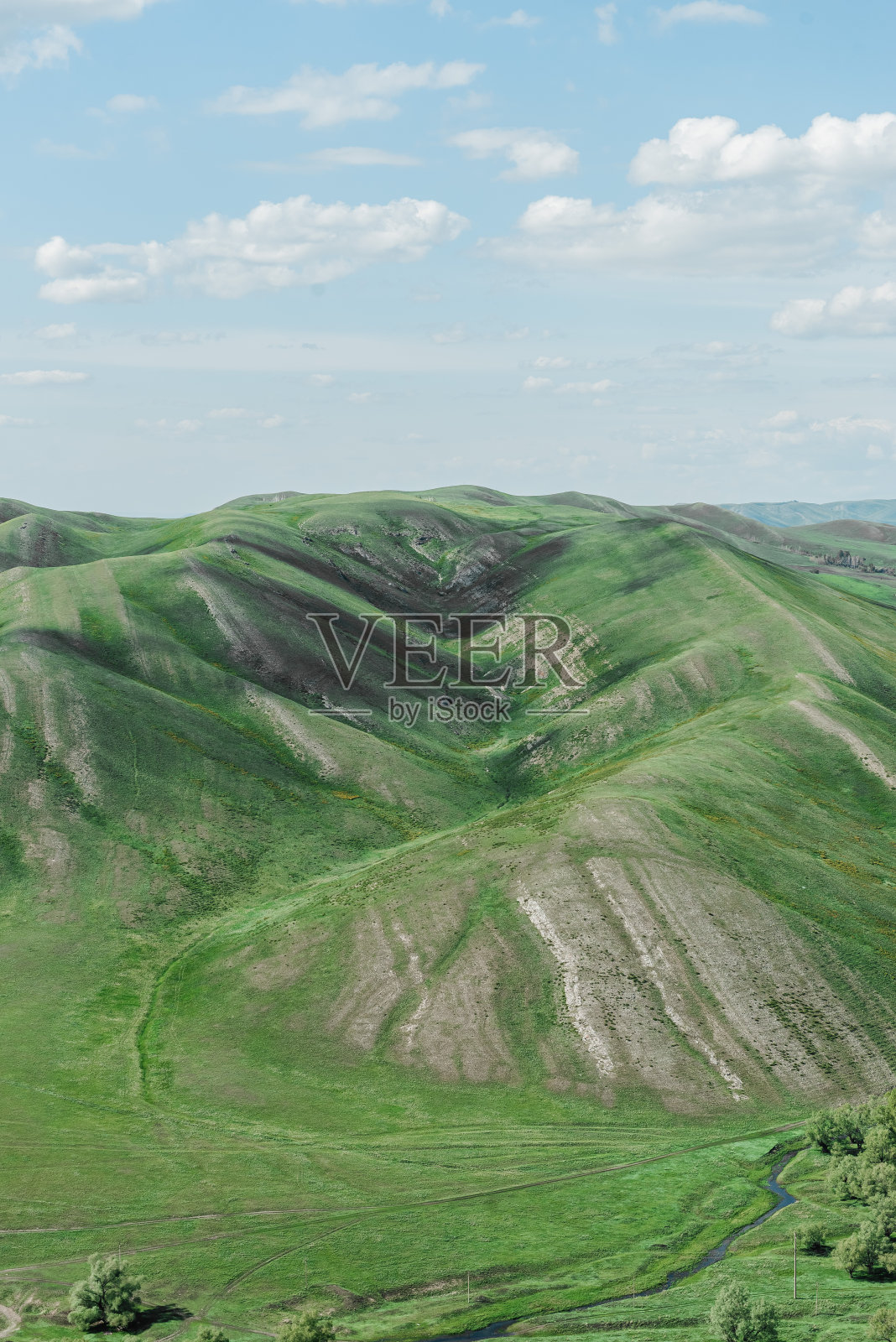 山川自然和绿色田野照片摄影图片