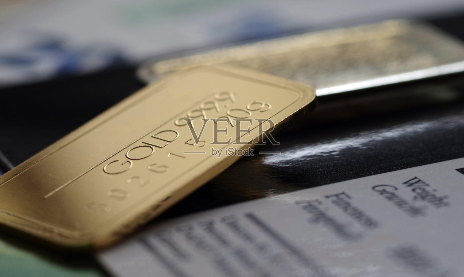 金锭重20克的铸造金锭的表面照片摄影图片