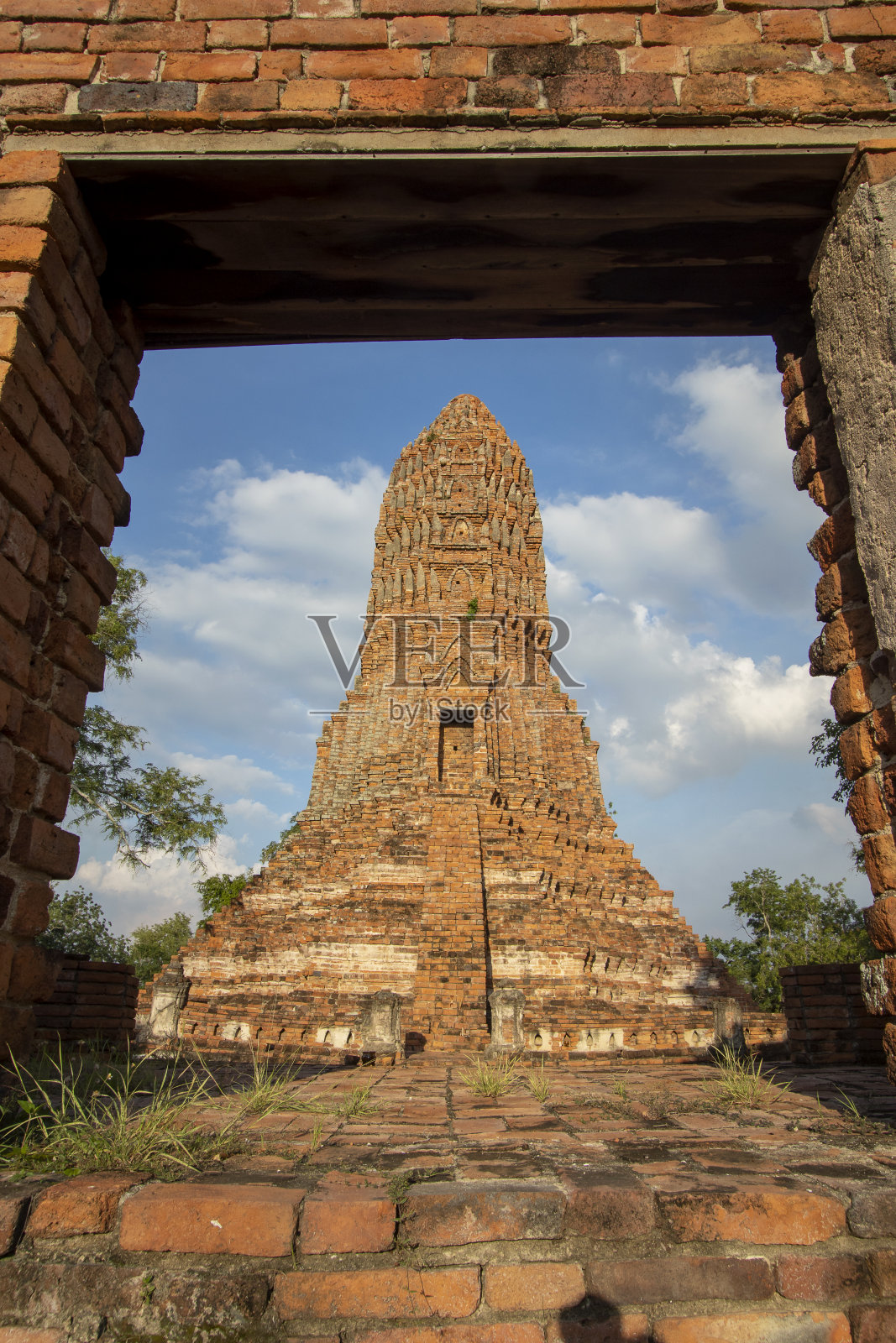 沃拉谢寺是泰国大城府一个重要的历史景点。照片摄影图片