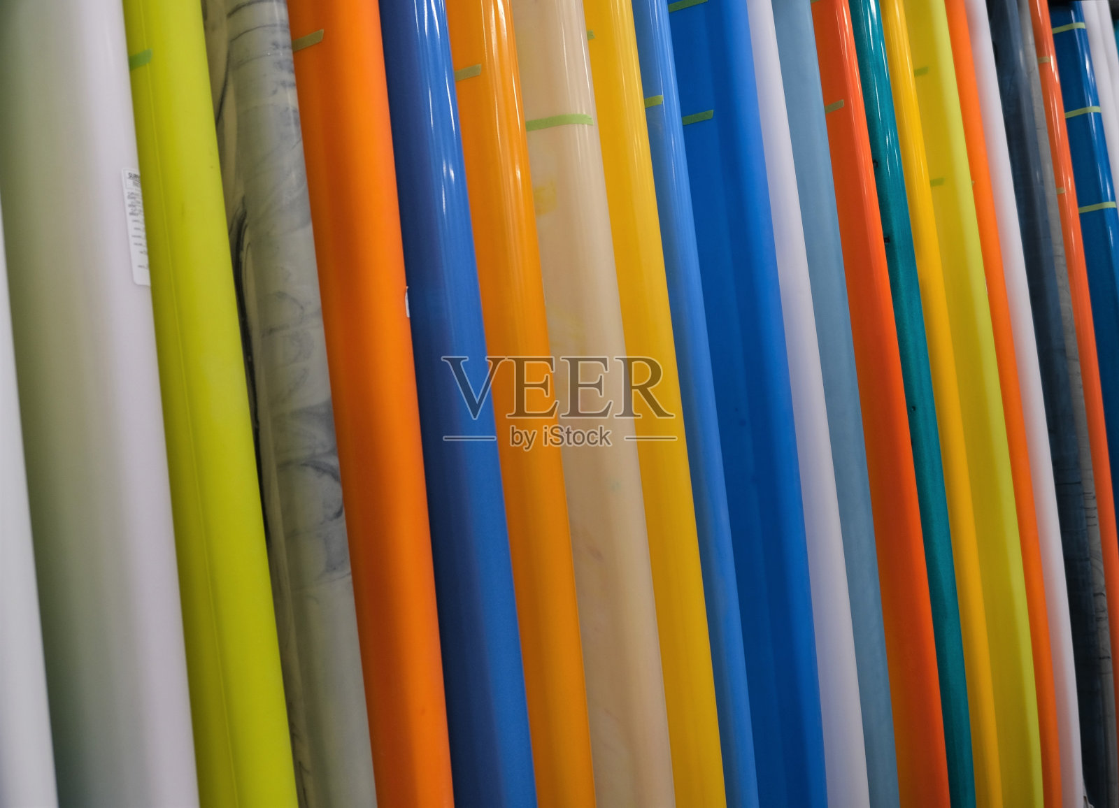 多个彩色的冲浪板照片摄影图片