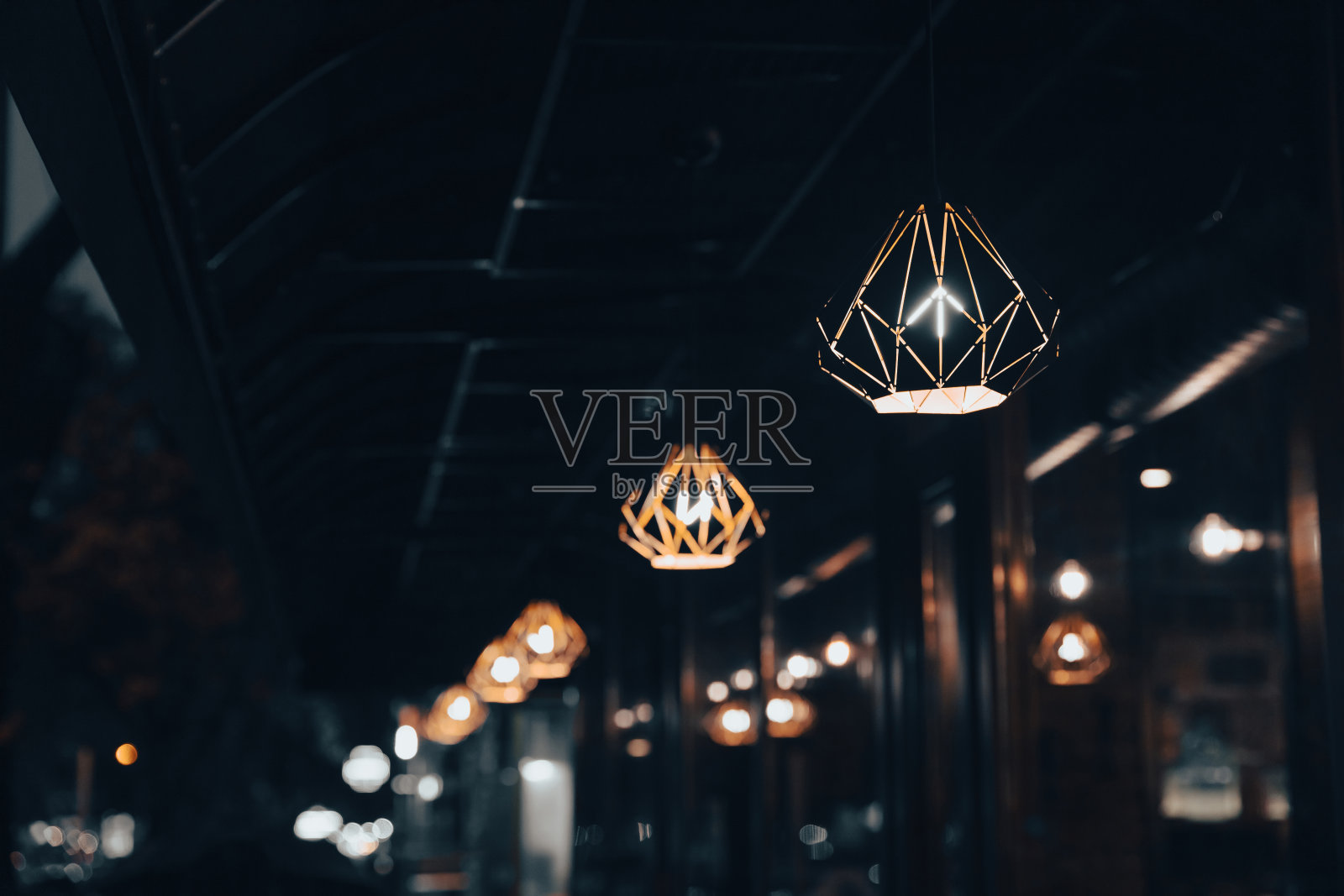 背景上的灯泡照片摄影图片