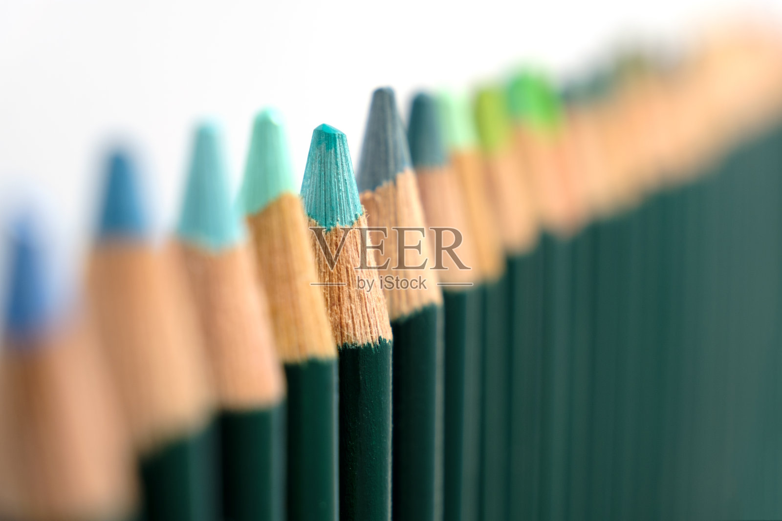 柔和的彩色铅笔照片摄影图片