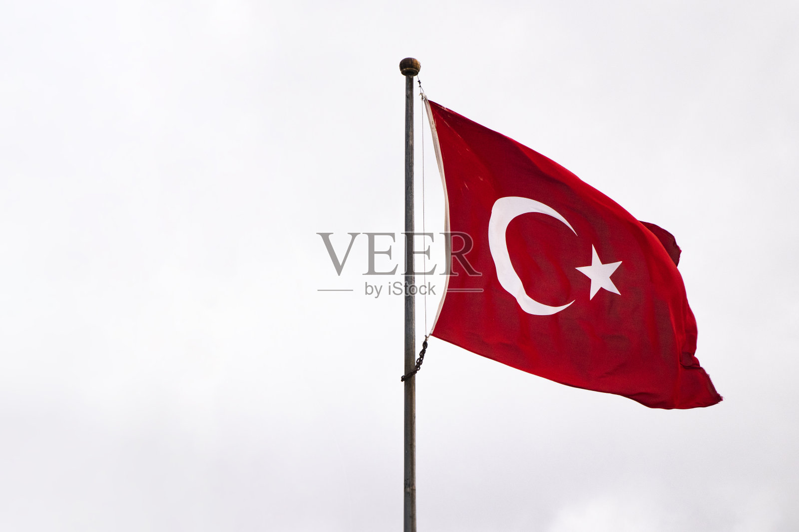 土耳其，挥舞着土耳其国旗。国家和州的民族象征。照片摄影图片