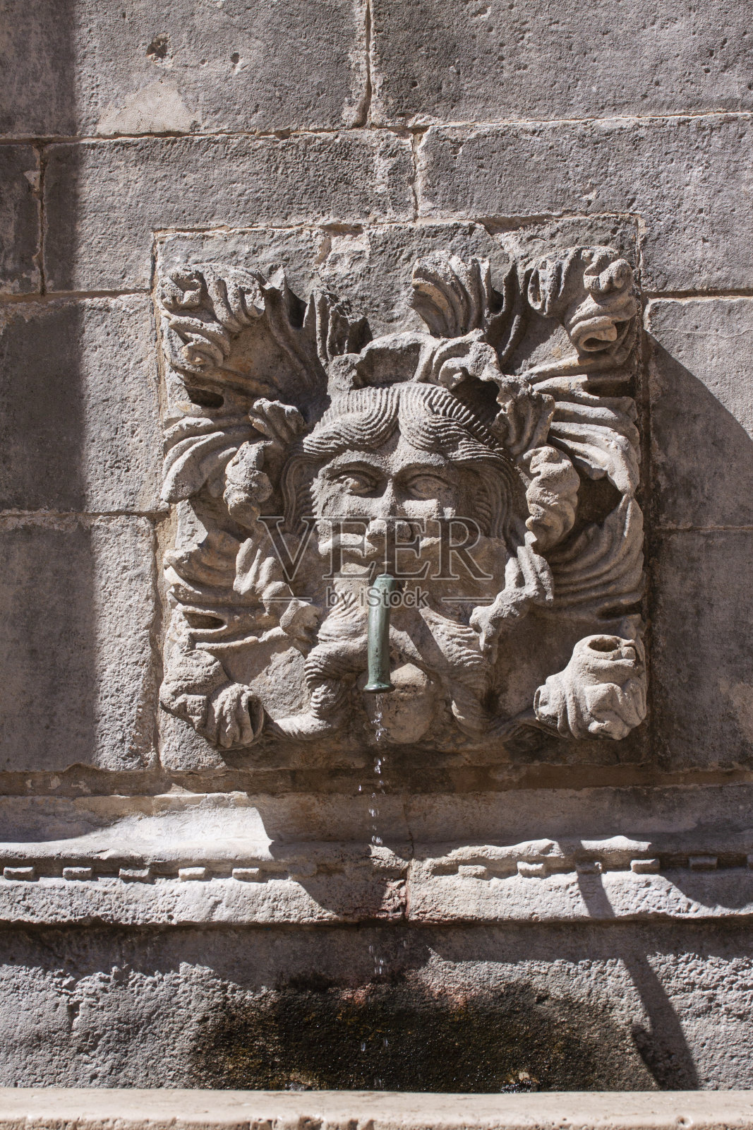 古喷泉用饮水照片摄影图片