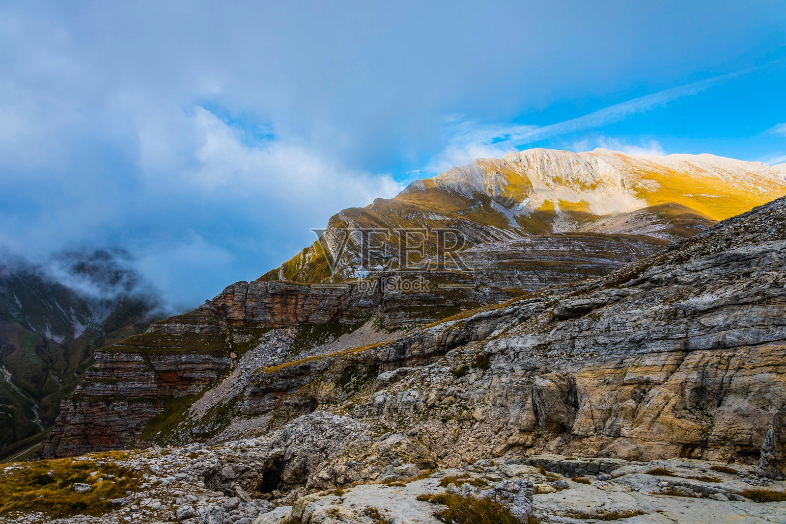 山川风光白山，秋高气爽照片摄影图片