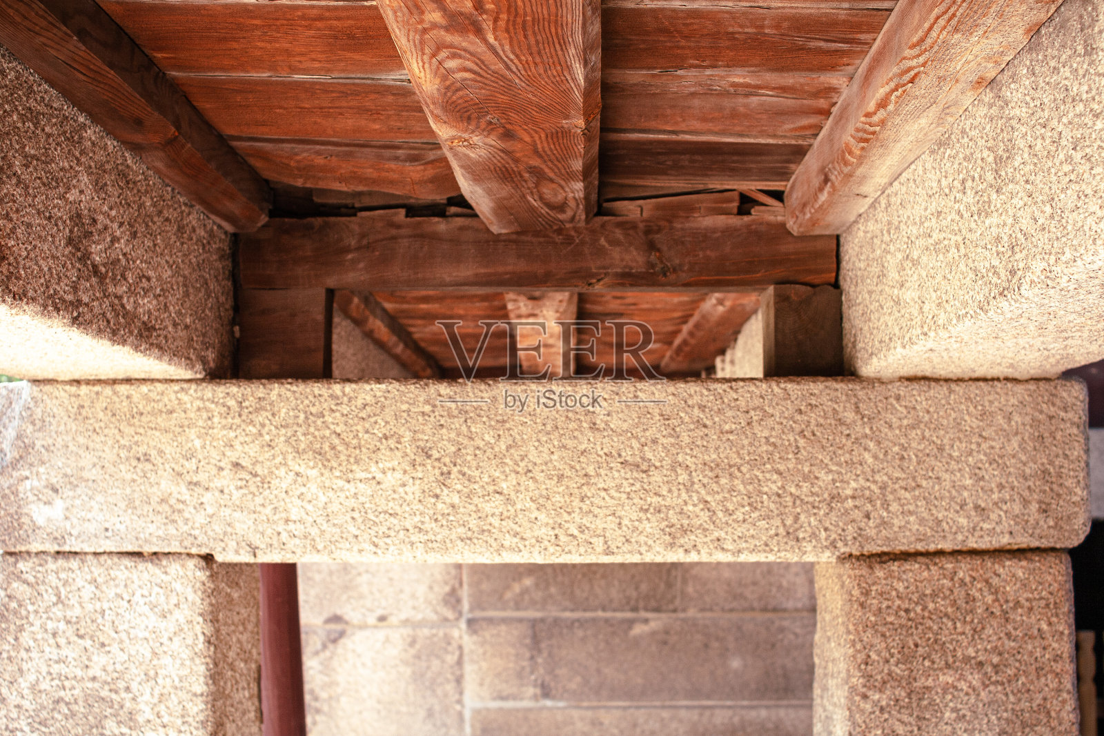 韩国传统的韩屋楼板支撑石材建筑风格照片摄影图片