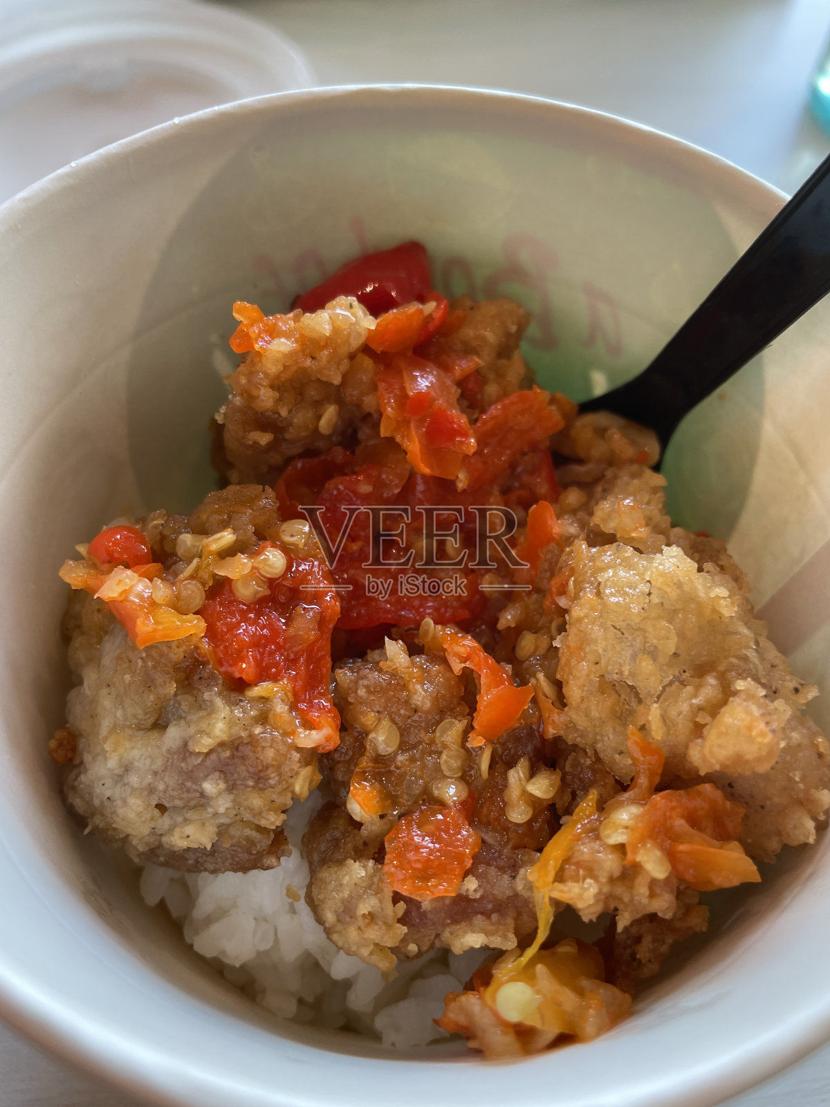 辣鸡肉配米饭照片摄影图片