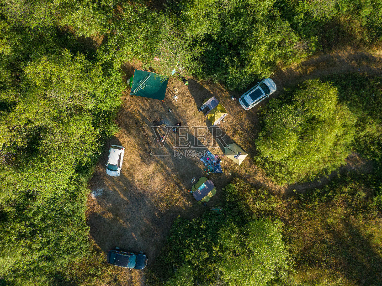 户外露营正上方拍摄照片摄影图片
