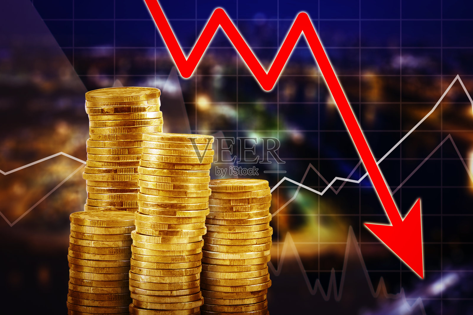 箭头递减的金币堆照片摄影图片