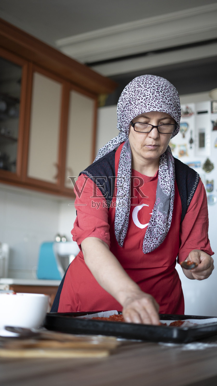 穆斯林家庭主妇照片摄影图片