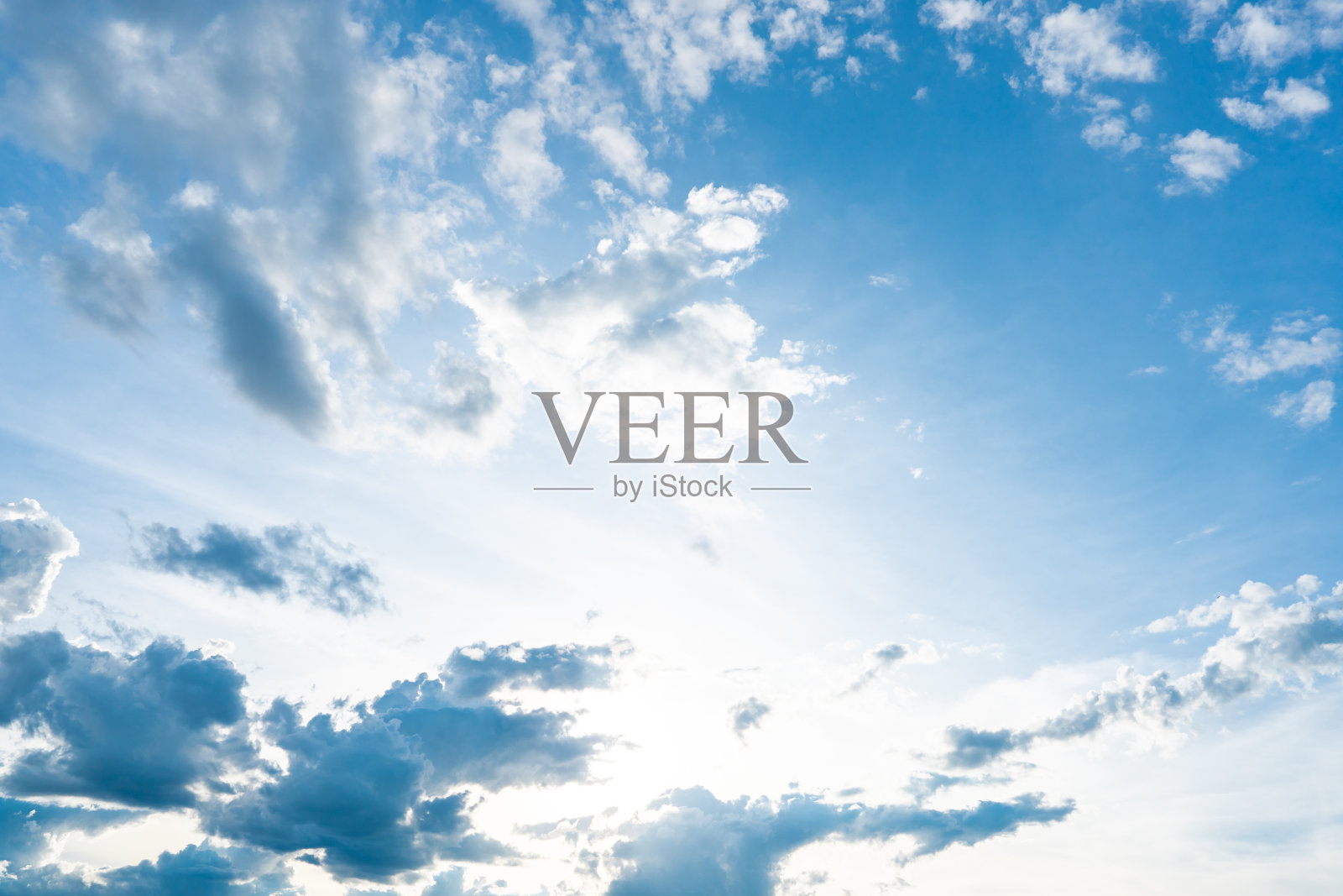 白天是蓝天白云的背景照片摄影图片