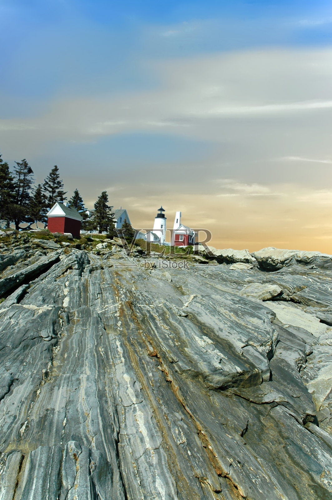 灯塔和岩石大西洋海岸-缅因州的pemaquid Point照片摄影图片