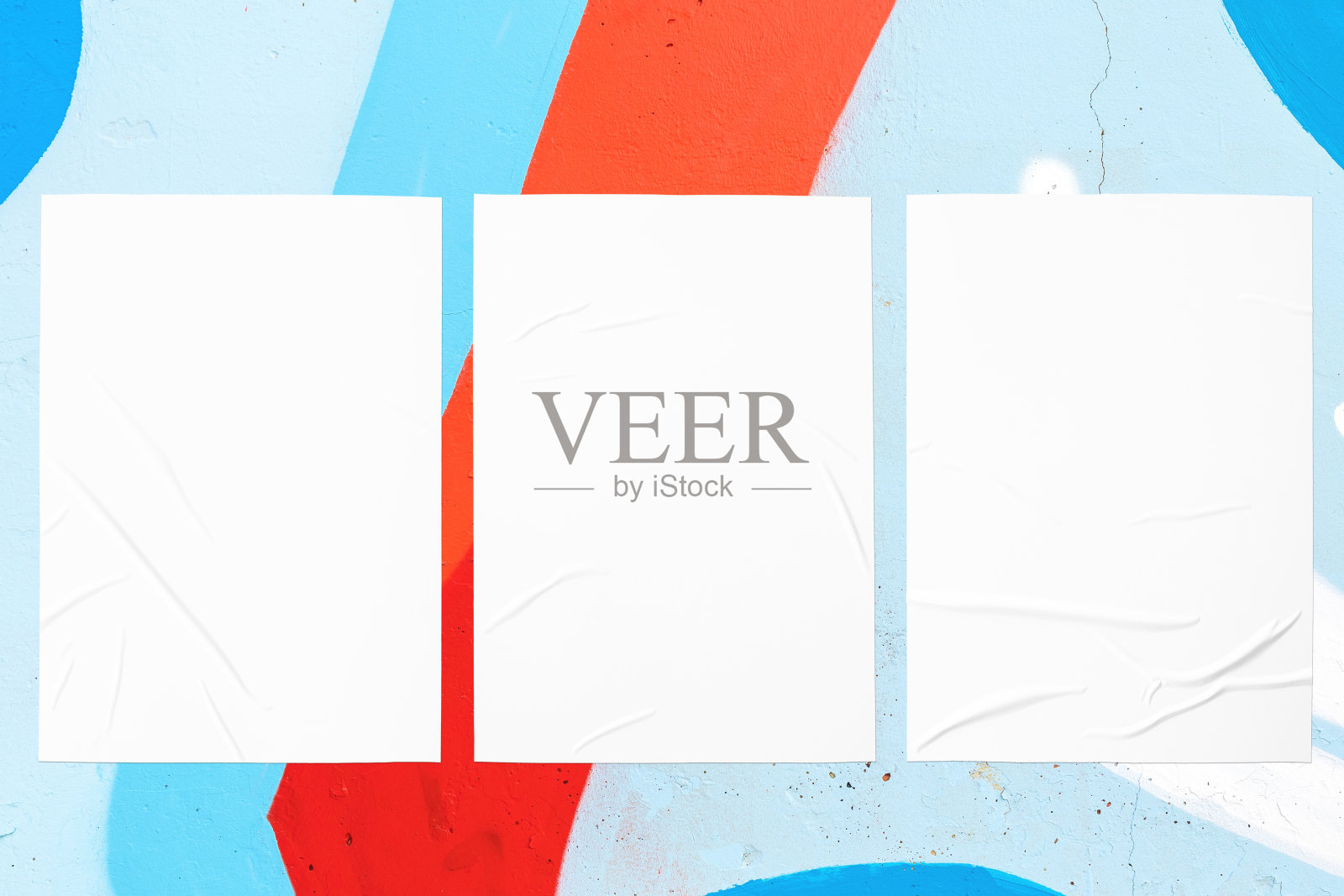 彩色城市墙壁纹理与三个皱胶合海报模板照片摄影图片