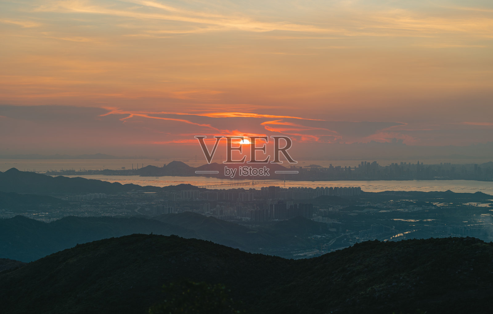 宁静的日落照片摄影图片