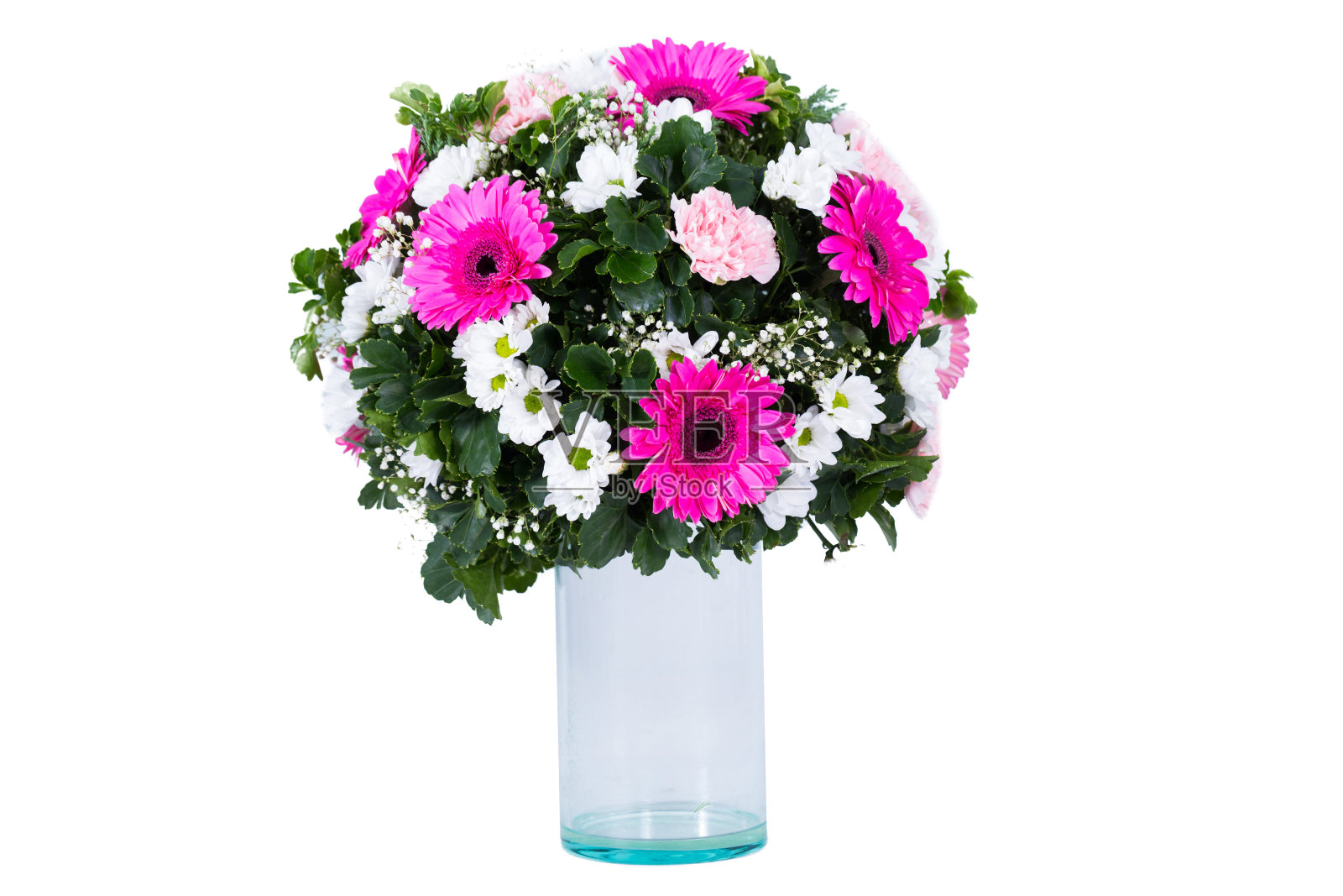 白色的屏风上，花束插在花瓶里照片摄影图片