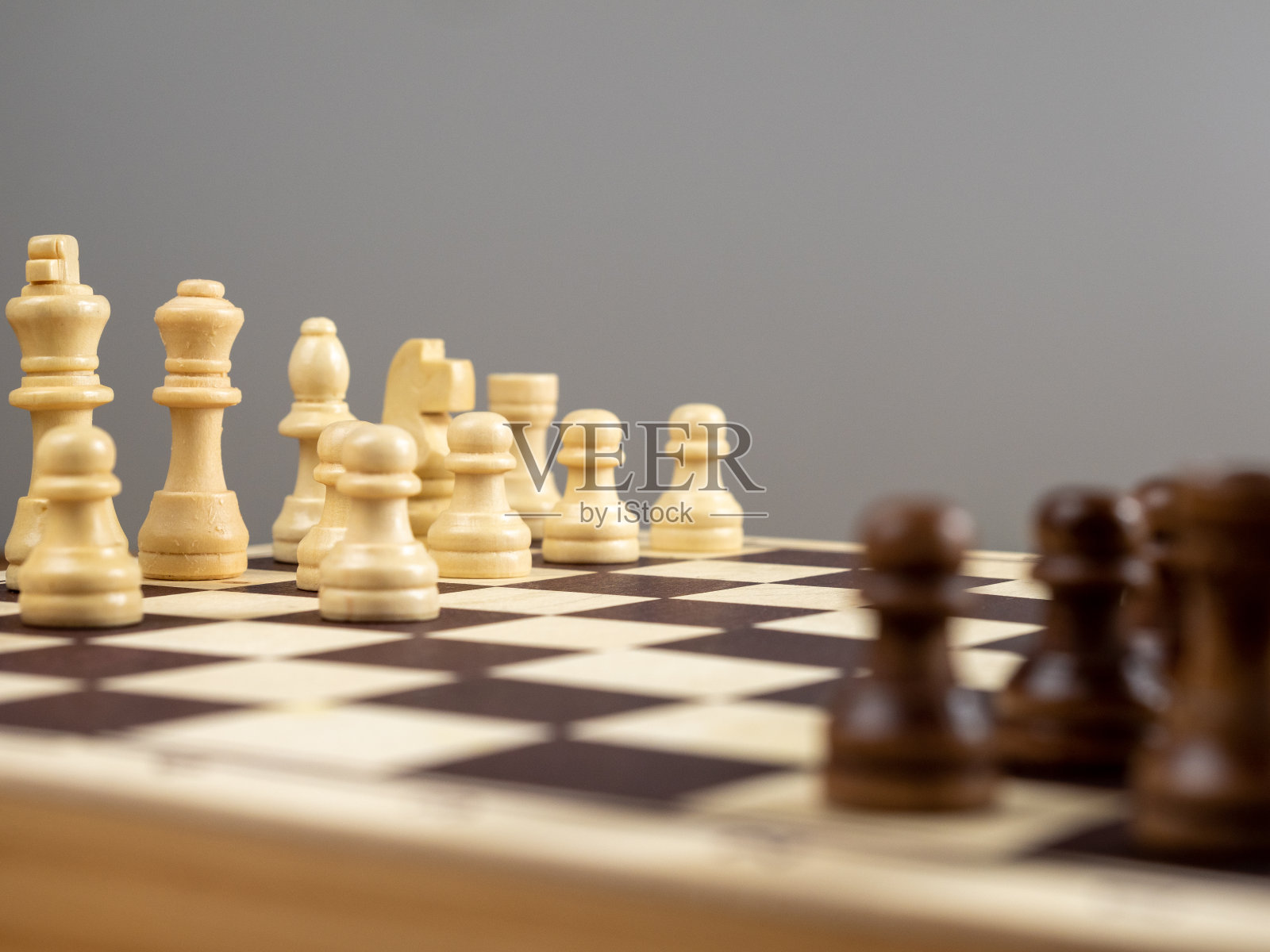 棋盘棋类游戏，老木棋，文字拷贝空间。照片摄影图片