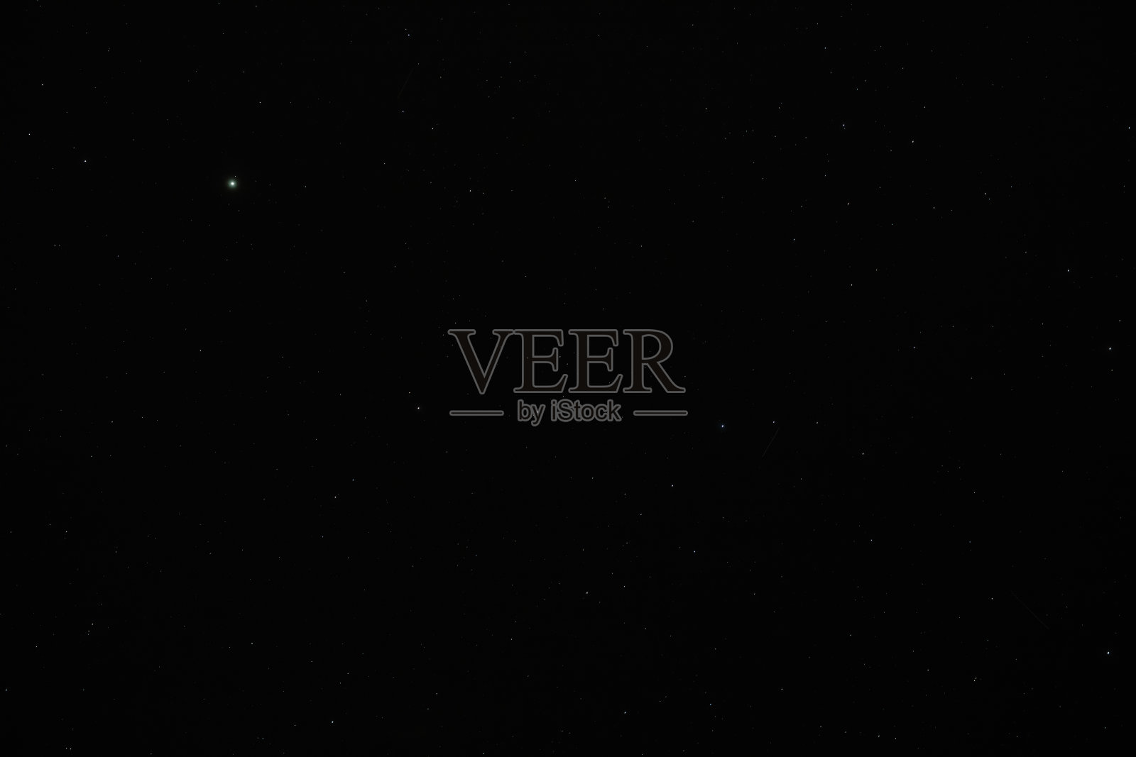 夜空中的银河恒星和星座。照片摄影图片