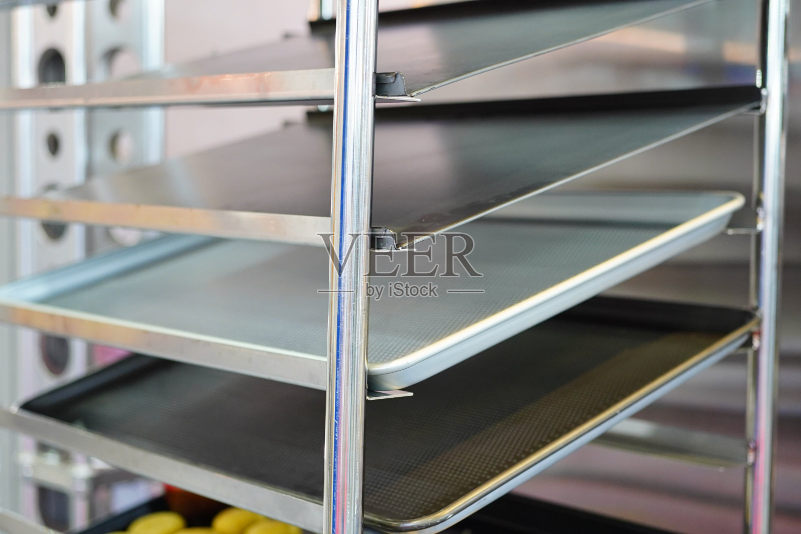 空不锈钢机架照片摄影图片