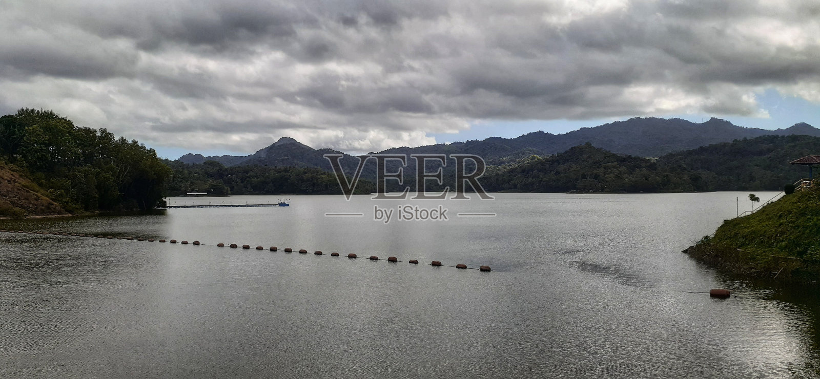 储层照片摄影图片