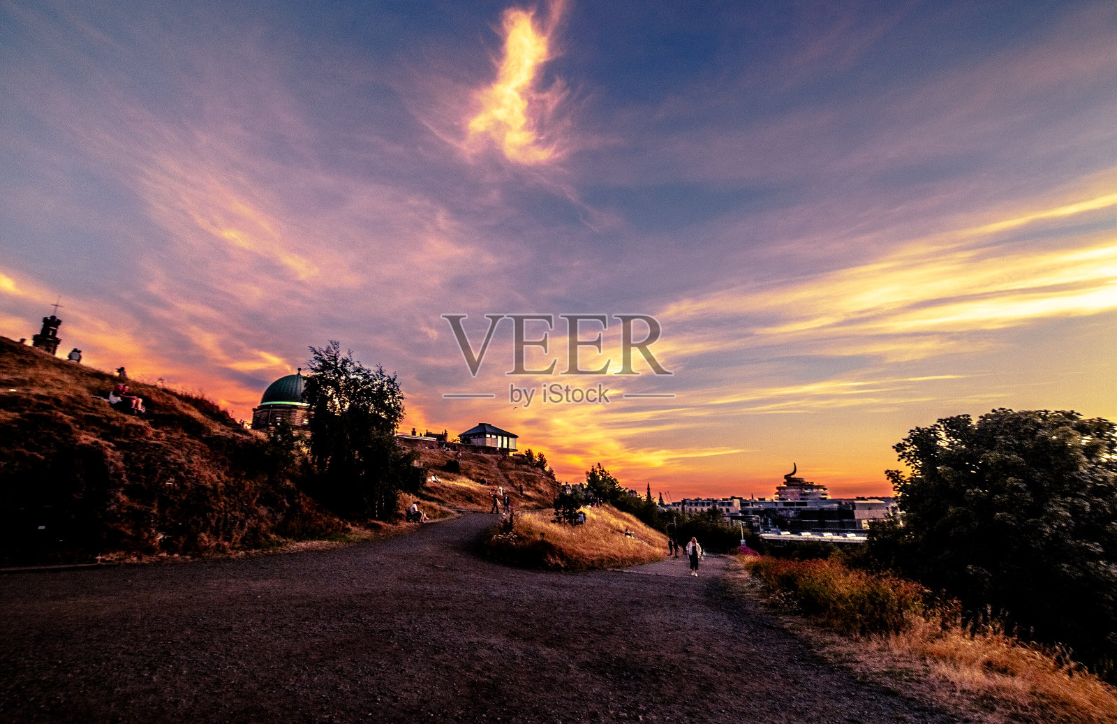 夕阳下的卡尔顿山照片摄影图片