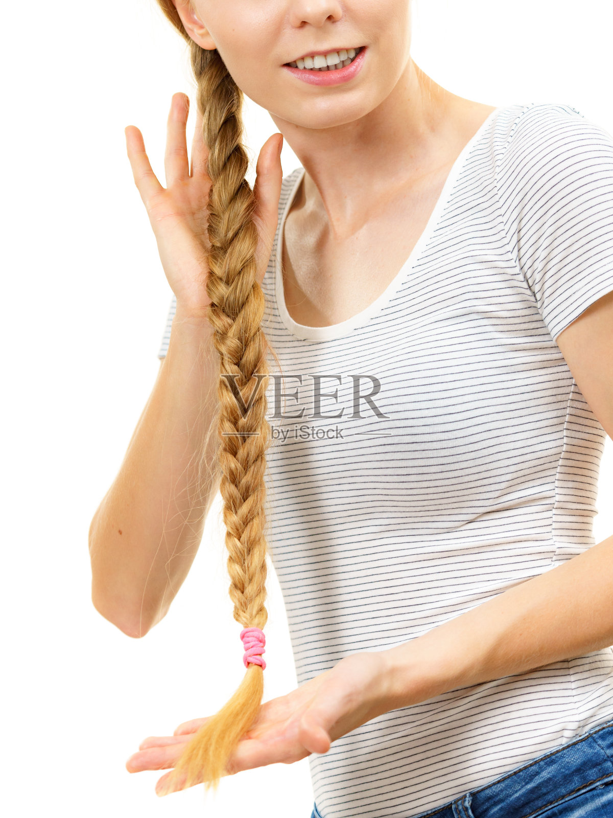 梳着辫子的金发年轻女子照片摄影图片