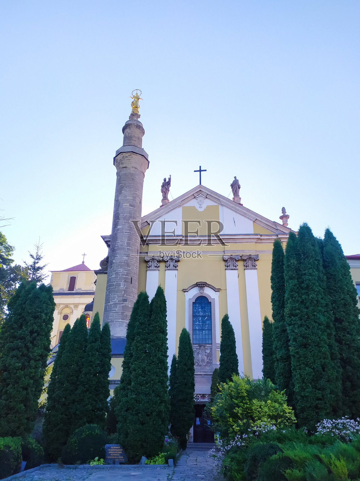 Sts。彼得和保罗大教堂，卡米亚涅斯-波迪尔斯基照片摄影图片