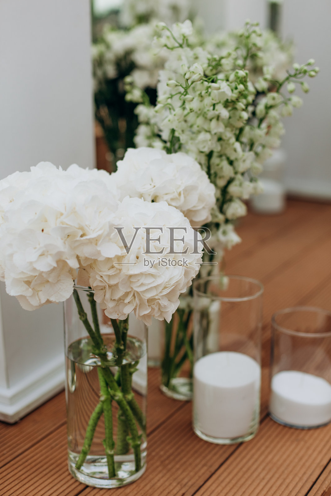 绣球花百合花山谷梳妆台照片摄影图片