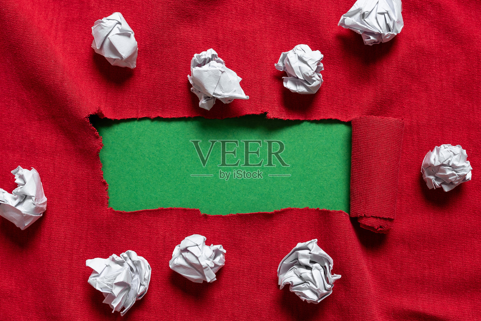 突破写作障碍，呈现不同结果，展示新方法，书写重要笔记，学术突破，展示进步，展示发展照片摄影图片