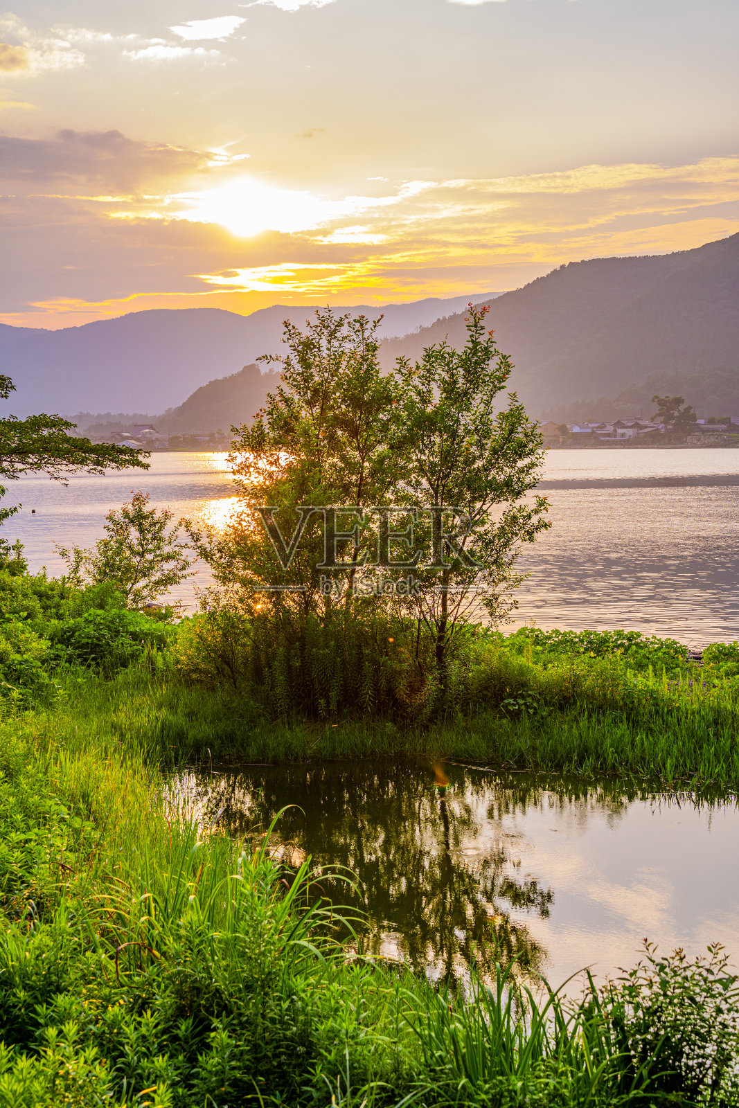 琵琶湖日落的景象照片摄影图片