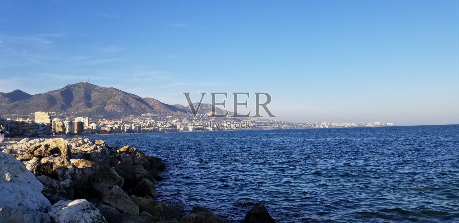 西班牙富恩吉罗拉海滩照片摄影图片