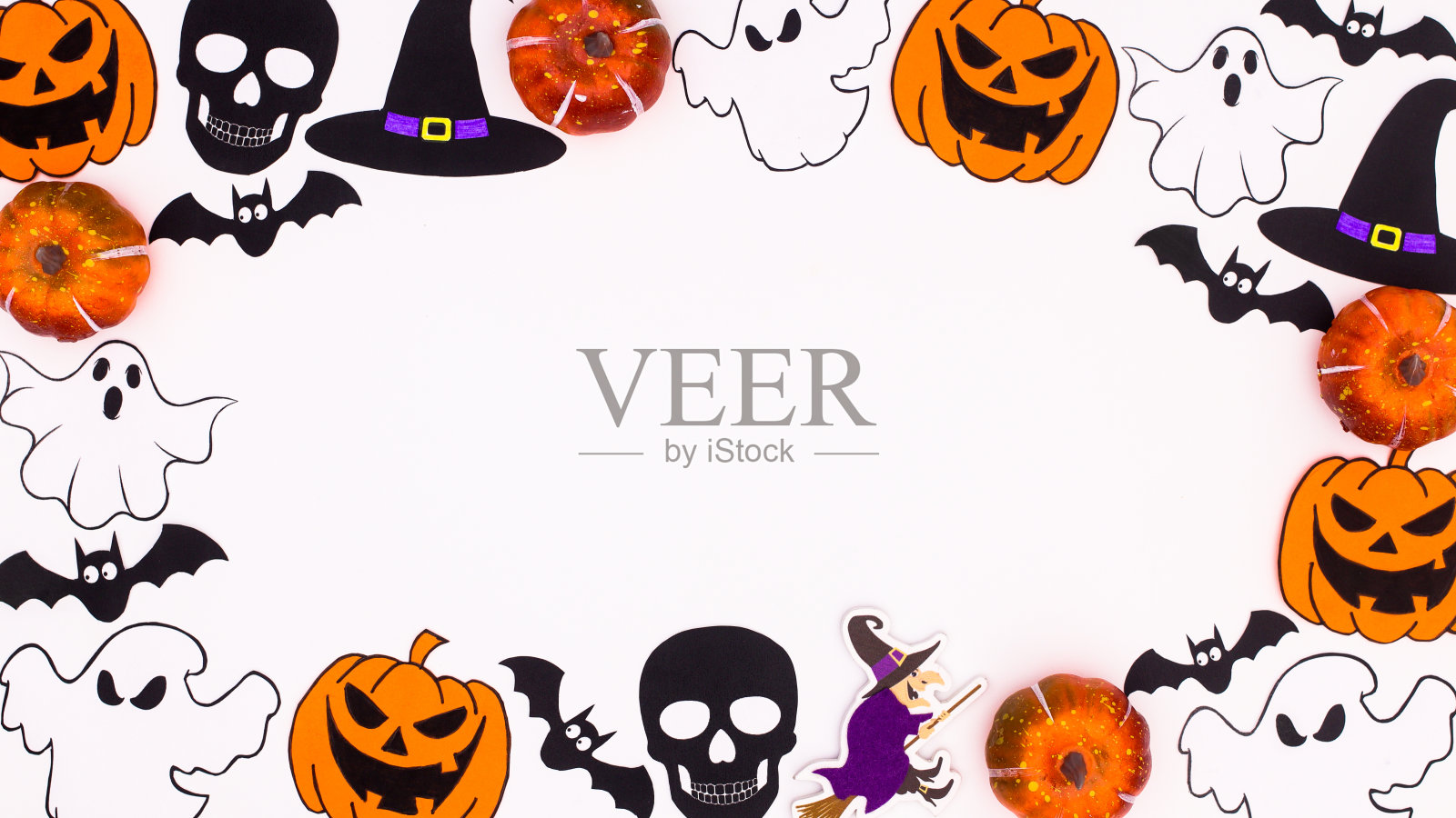 创意万圣节框架，各种可怕的贴纸在白色背景。复制空间平铺照片摄影图片