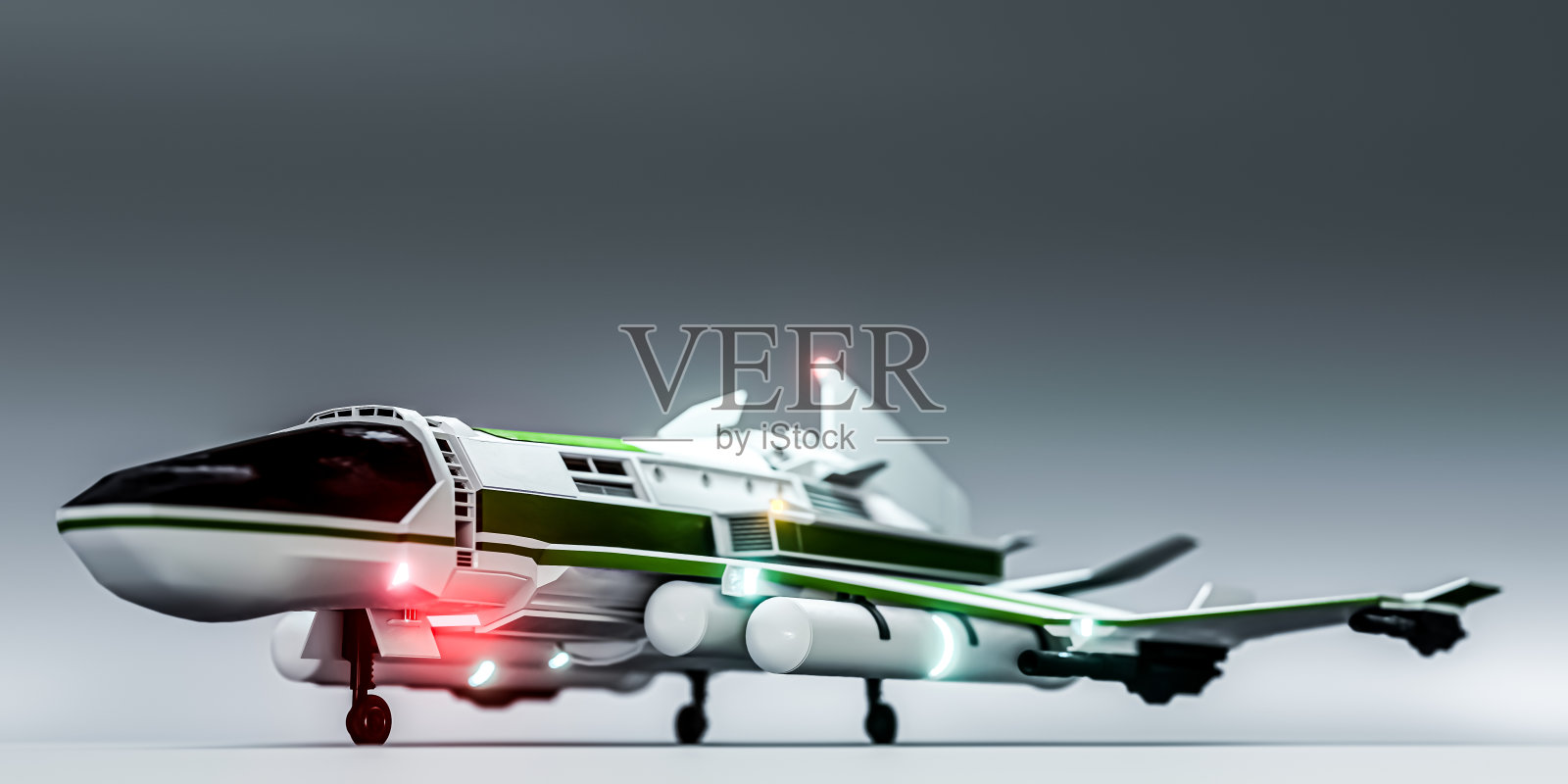 宇宙飞船孤立在灰色背景中照片摄影图片