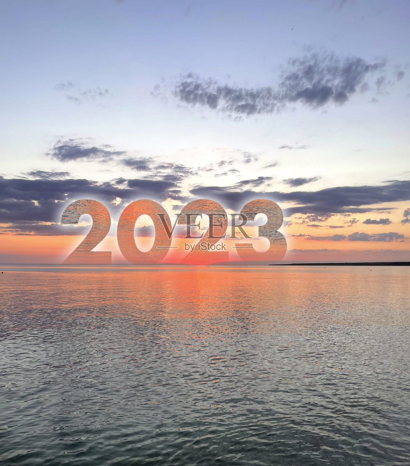 2023号在海洋水平线作为新年的标志照片摄影图片