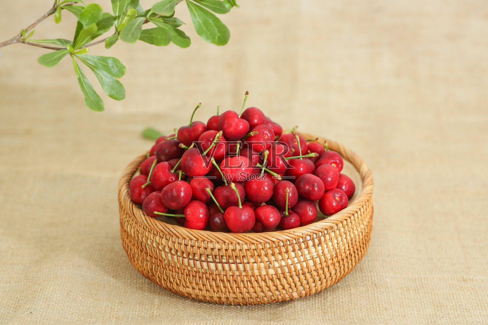 新鲜成熟的黑樱桃背景俯视图特写照片摄影图片