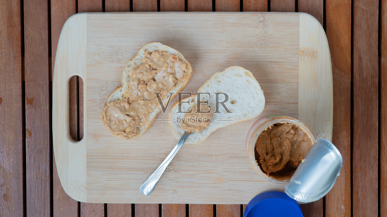 混合水果和蔬菜在木制背景照片摄影图片