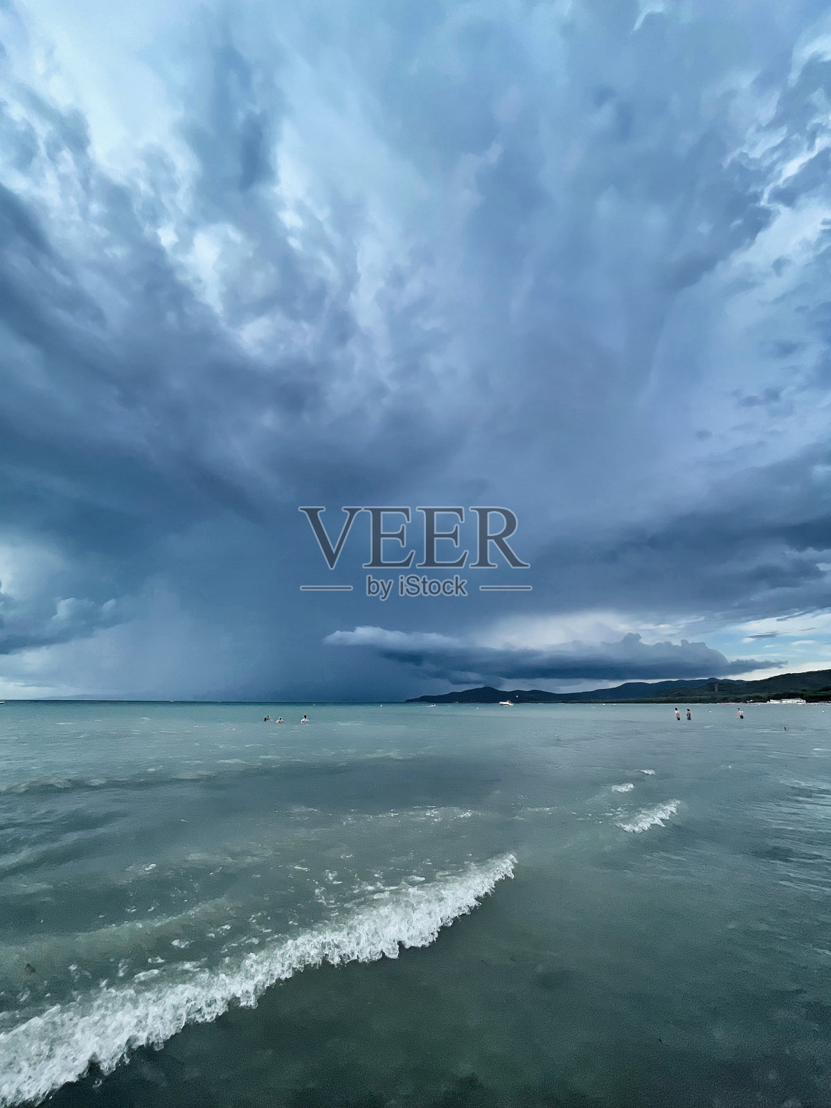 海天多云照片摄影图片