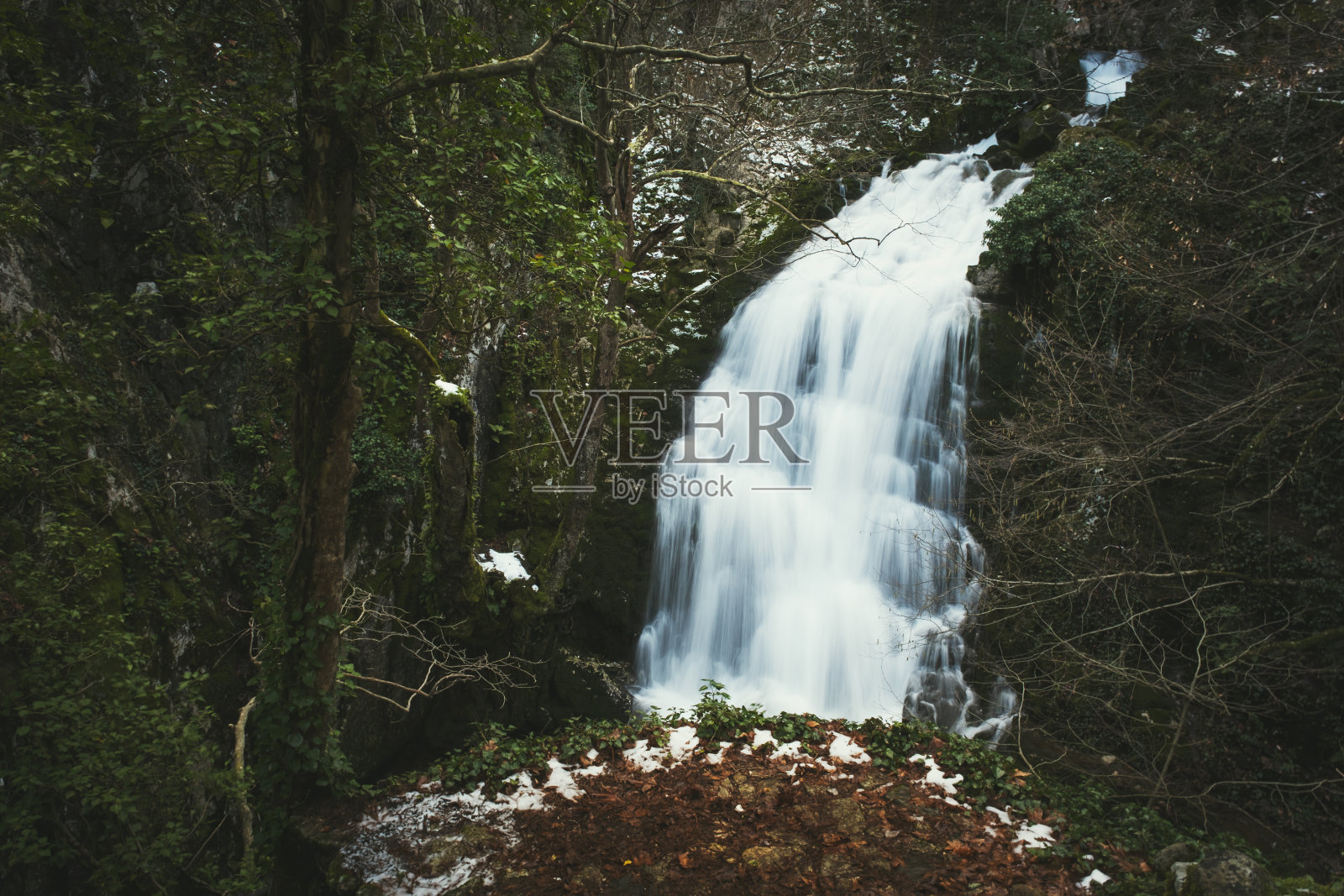 阿亚兹玛国家公园自然中的小瀑布照片摄影图片
