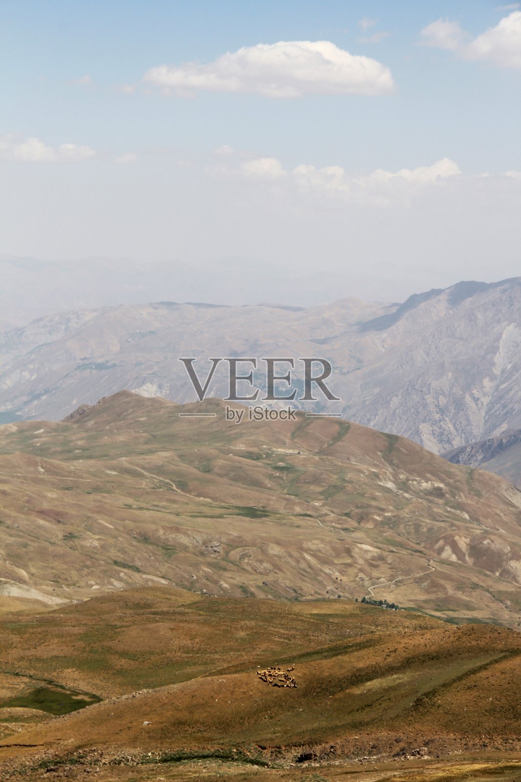 来自Berçelan高地(土耳其哈卡里省)的景观照片摄影图片