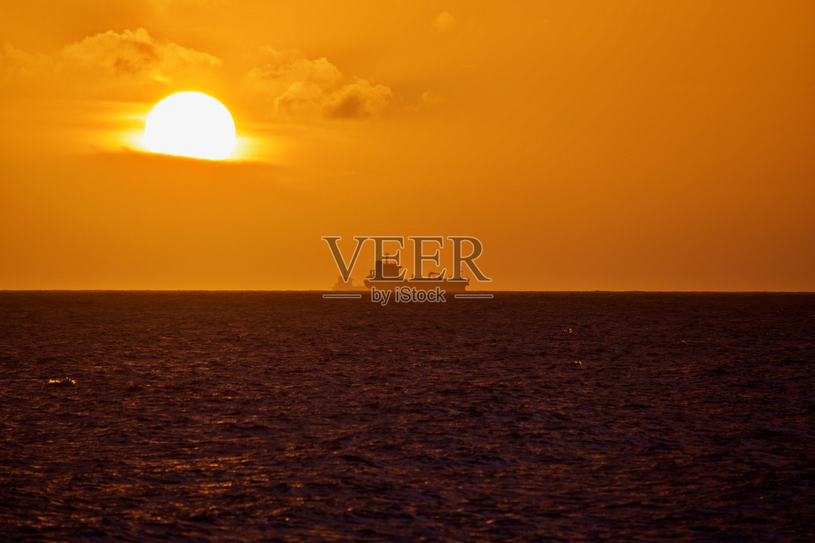 海上神秘的早晨照片摄影图片