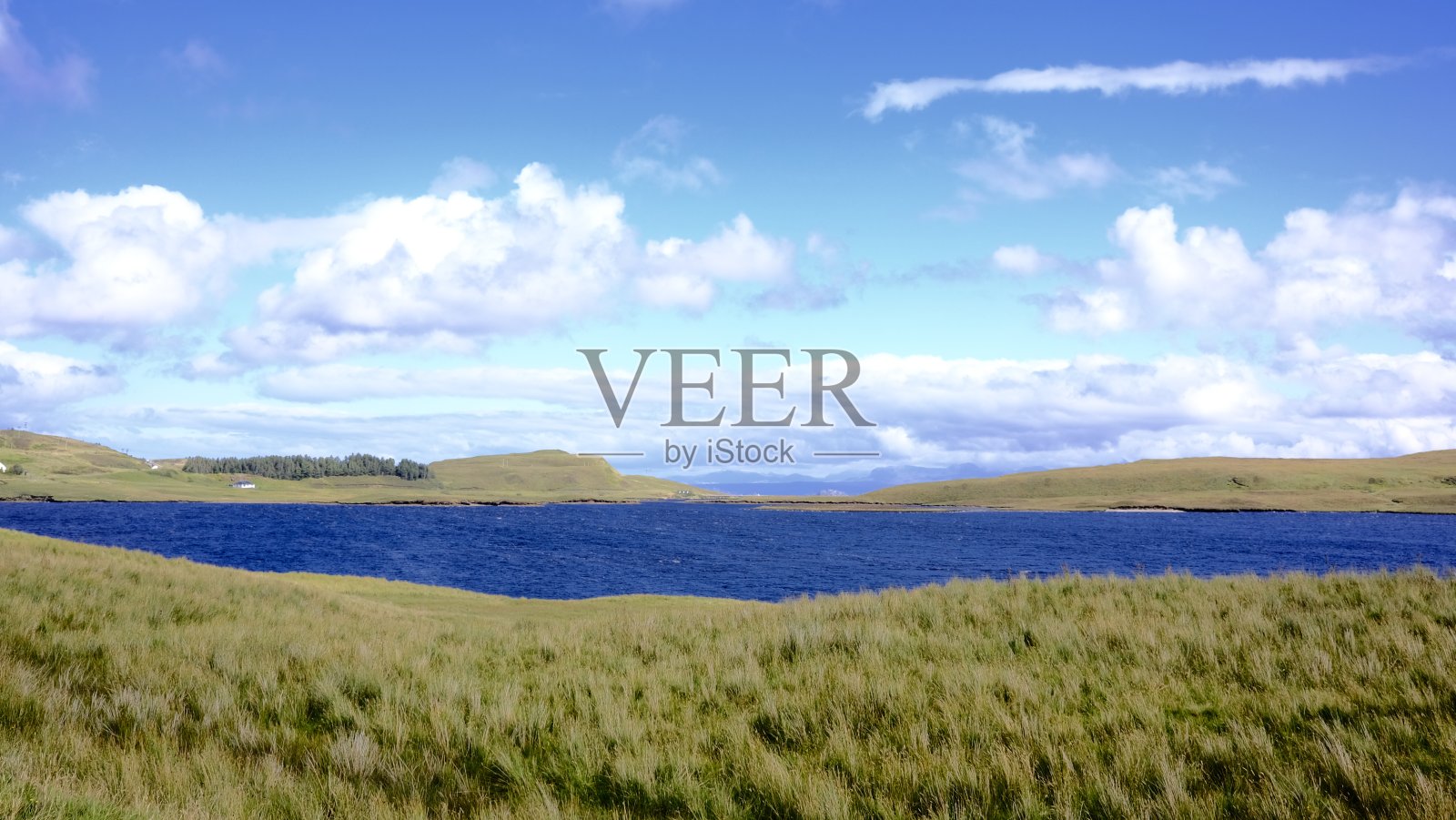 湖在天空下照片摄影图片