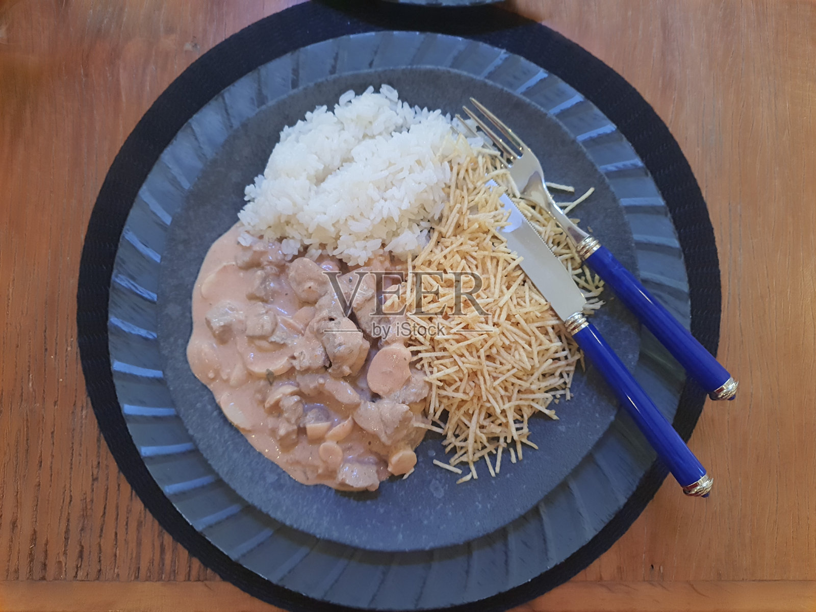 俄式牛柳丝。照片摄影图片